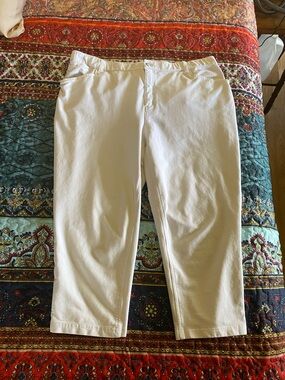Denim & Company White Cropped Pants size 22w